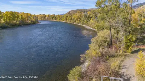 Snake Riverfront Commercial Opportunity