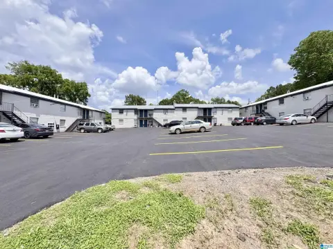Renovated Apartment Building Near Downtown