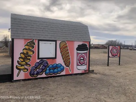 Farmington Drive-Through Restaurant Opportunity