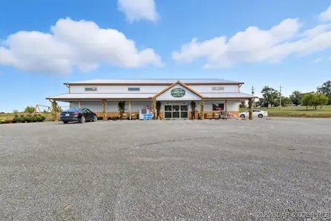 Profitable Grocery Store on US 50