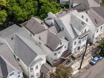 Remodeled Multi-Family Home with Bonus