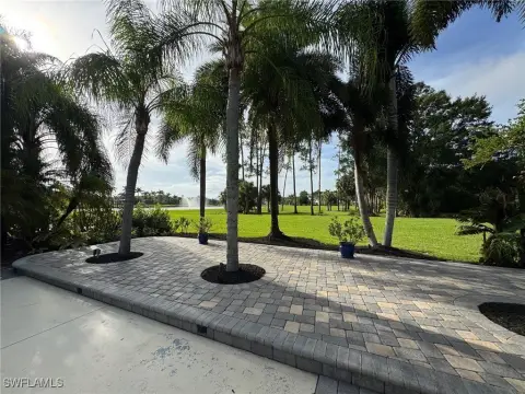 Remodeled Coach House Paradise