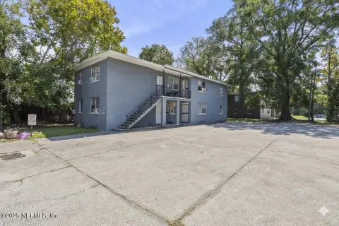 Jacksonville Quadplex: Income and Location