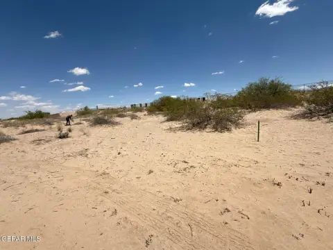 Land Near I-10, Horizon