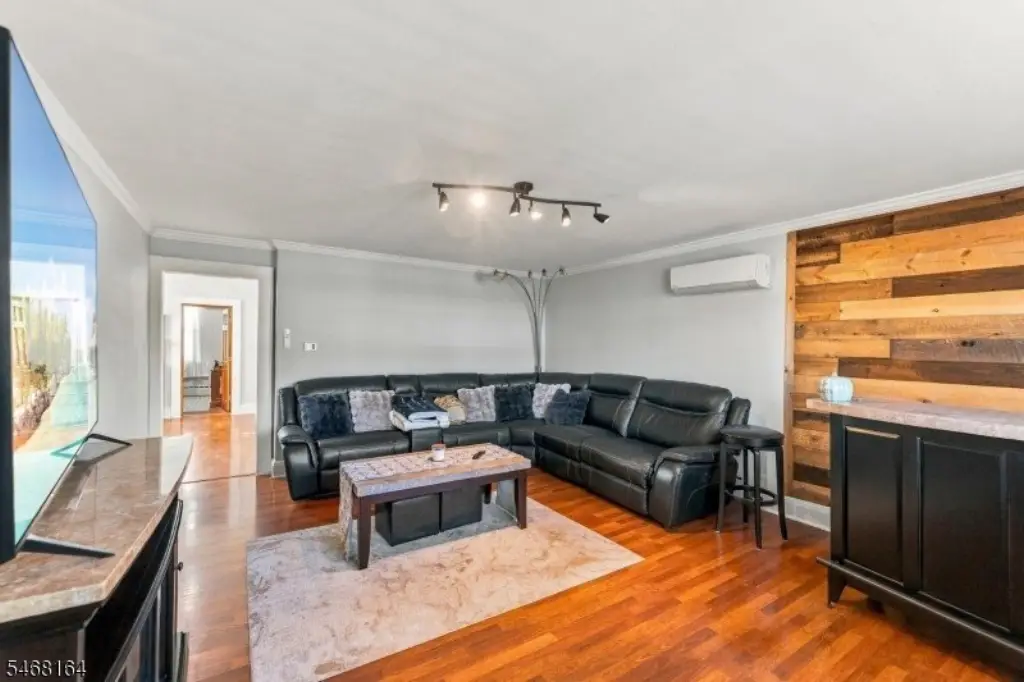 Picture 7