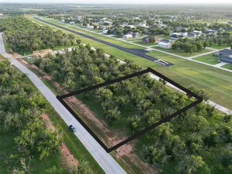 Land at The Landings Airpark