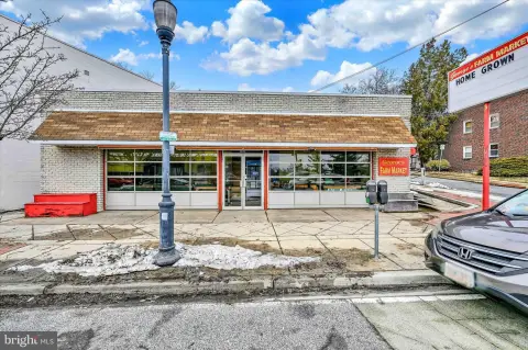 Commercial Property in PARKVILLE, MD
