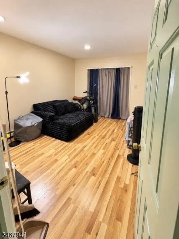 Picture 9