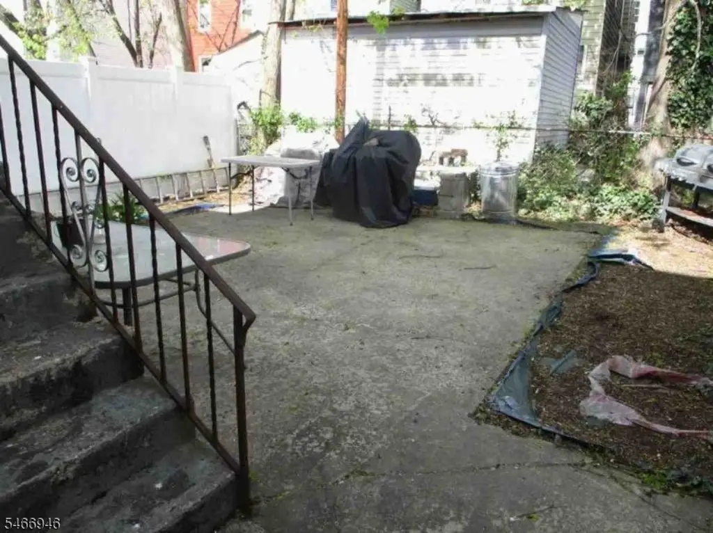 Picture 3