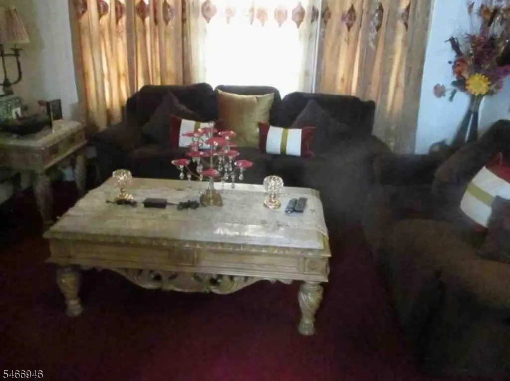 Picture 4