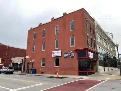 Park Central Square Income Property