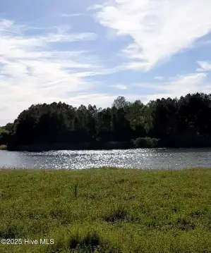 Land in River Landing