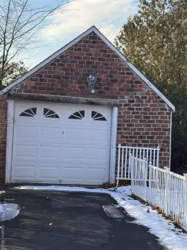 New City Commercial Garage Space