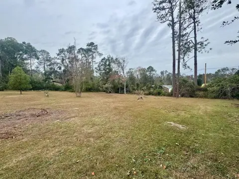 Half-Acre Lot in Douglas, GA
