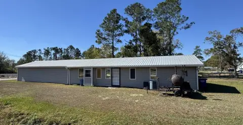 Nicholls, GA Commercial Building