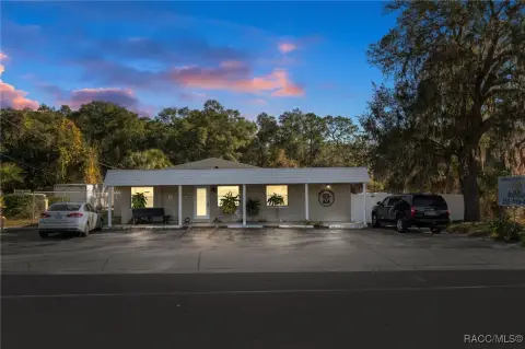 Income-Producing Commercial Asset on US-41