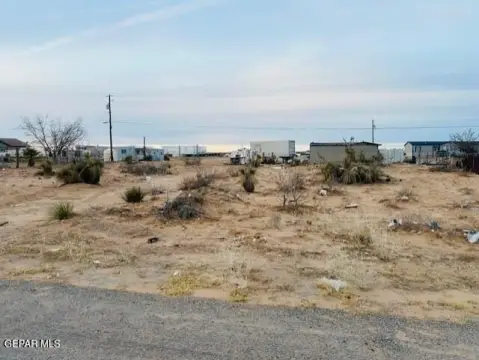 Residential Land in El Paso, TX
