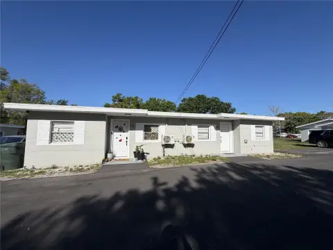 Two-Unit Duplex with Block Construction