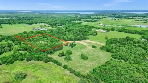 Wooded Land Parcel in Sadler, TX