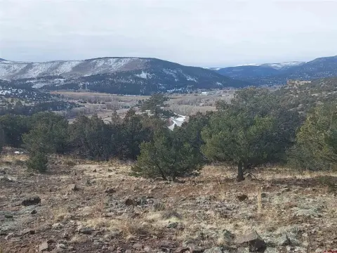 Mountain View Lot in South Fork