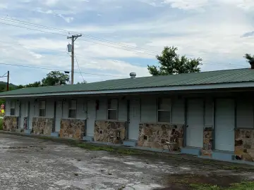 Saint Joe Motel and Home