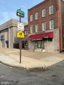 Philadelphia Commercial Building on Allegheny