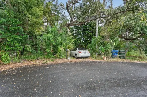 Spacious Lot in Largo, FL