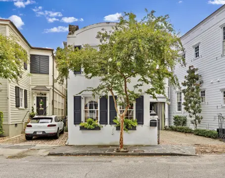 Historic Three-Residence Estate