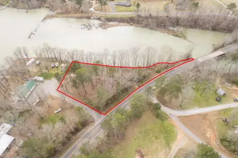 Unrestricted Land Near Smith Lake