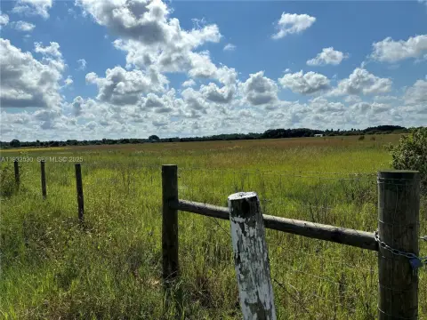 41+ Acres of Pastureland