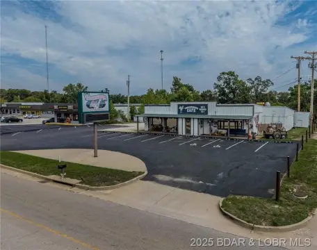 Camdenton Restaurant & Retail Opportunity