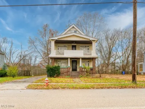 Cleveland Duplex: Investment Opportunity