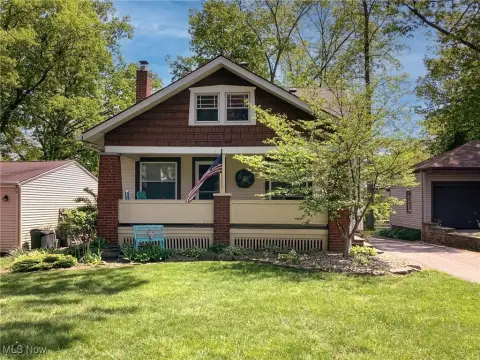 Updated Duplex in Austintown, OH