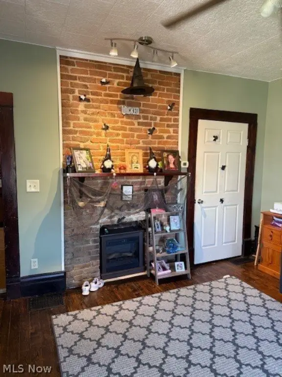 Picture 12