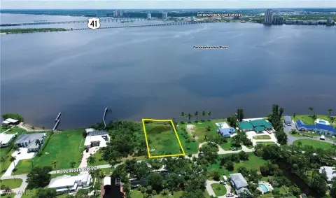 Waterfront Lot on Caloosahatchee River
