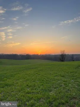 Land with Views and Creek
