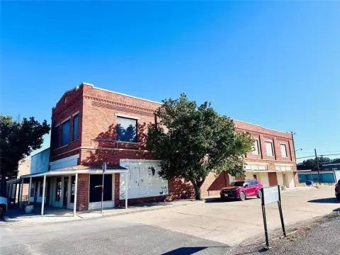 Historic Mixed-Use Building in Cross Plains
