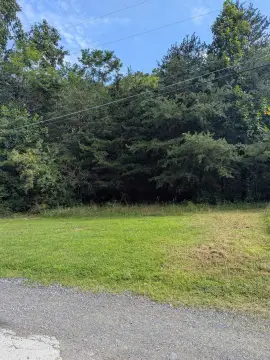 Residential Lot in Lake Community