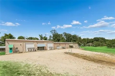 Highway-Access Flex Building