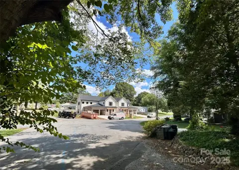 Large Lot in Charlotte, NC