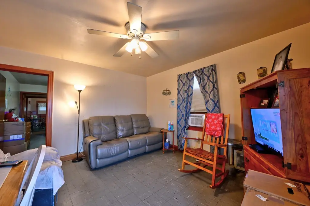 Picture 9