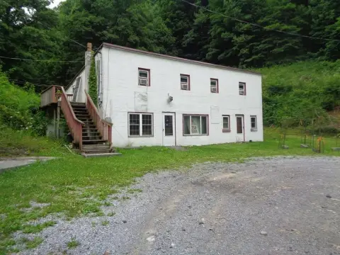 Former Convenience Store with Acreage