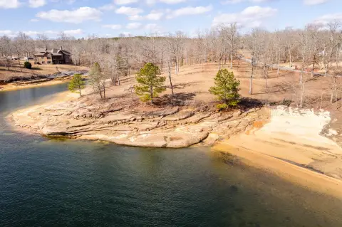 Smith Lake Main Channel Land