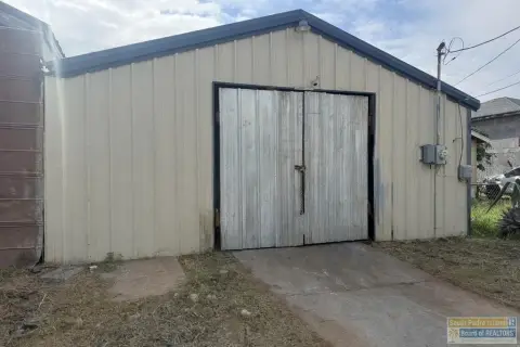 Versatile Commercial Property in Harlingen, TX