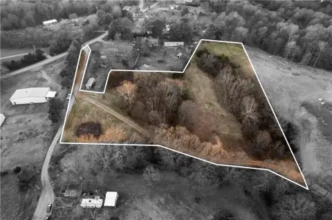 Versatile Land Near Beaver Lake