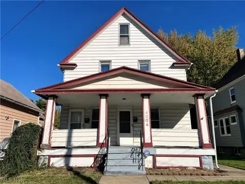 Duplex with Renovated Lower Unit