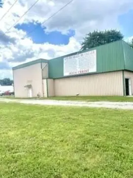 Renovated Flex Building with Garage Bays