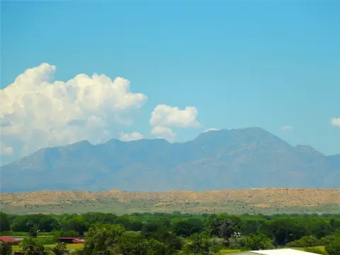 Ranchos De Veguita 10-Acre Lot