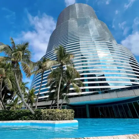 Iconic Miami Tower Office Space