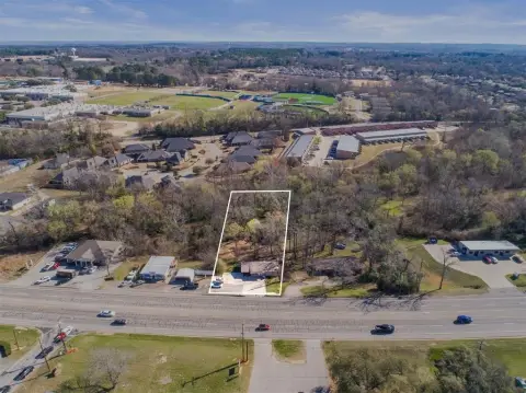 Commercial Property in Lindale, Texas